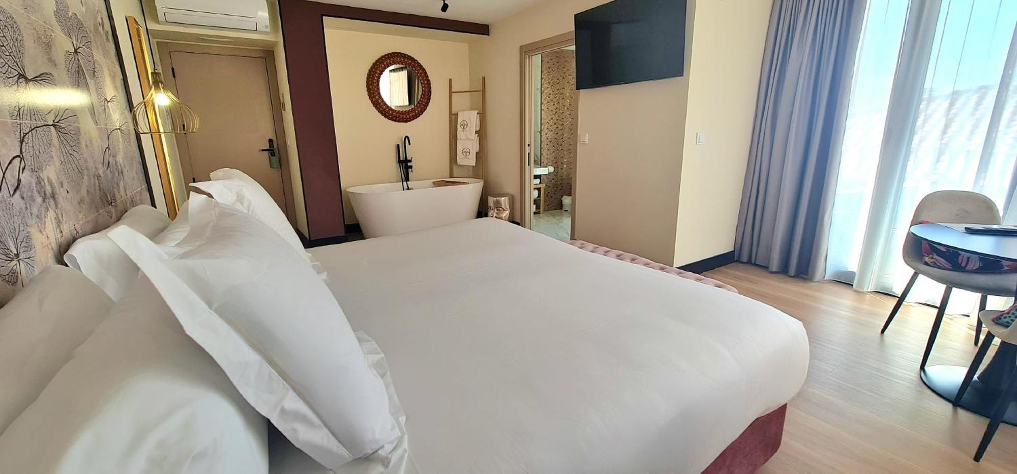 Hotel Suites Moma Centro Villanueva De La Serena Luaran gambar